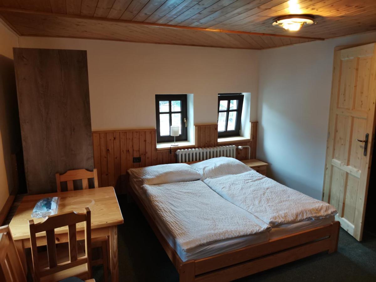 Penzion U Hrocha Lučany nad Nisou Kültér fotó